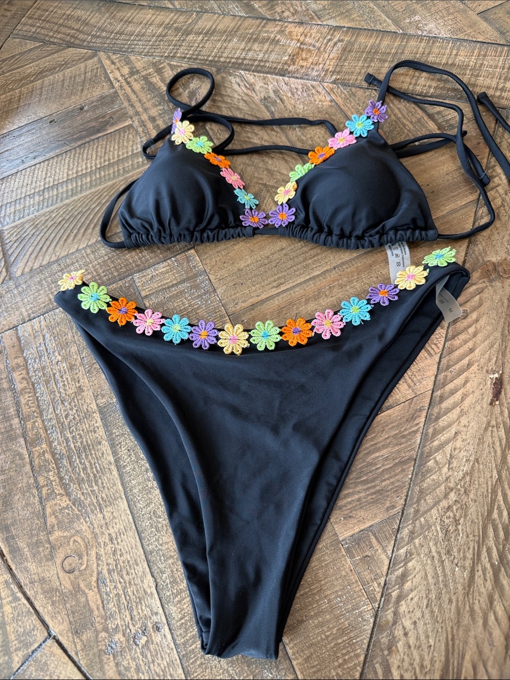 CUPSHE women’s bikini , sz M